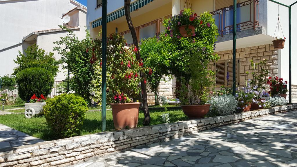 Apartments Paradiso Pula Luaran gambar