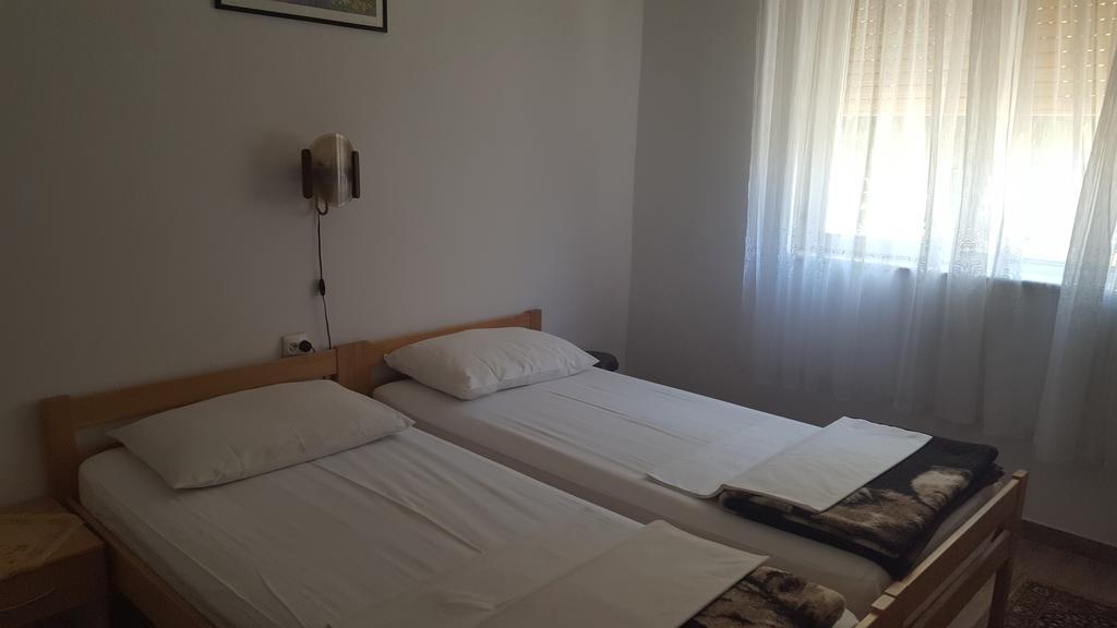 Apartments Paradiso Pula Luaran gambar